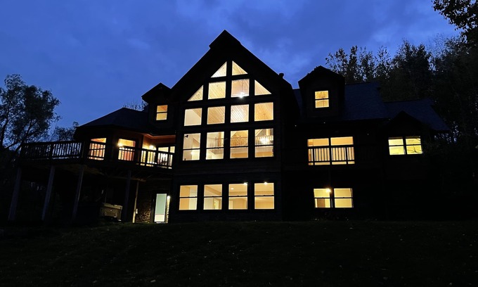 Cuyuna Cabin | Exclusive Lakeshore Retreat on 33 Acres with Top Amenities