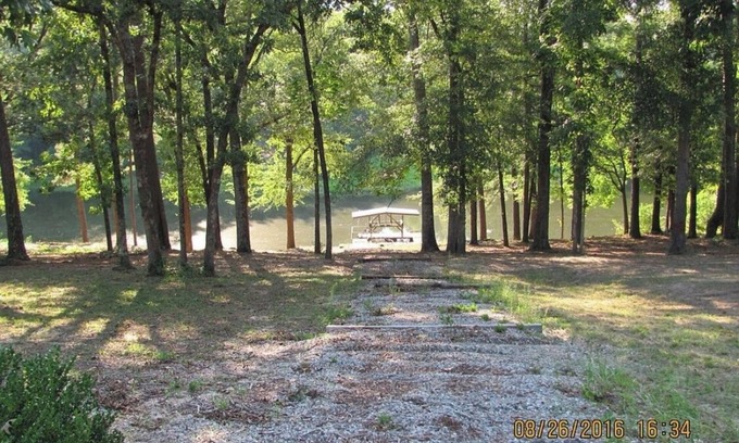 Eufaula House | Serene Retreat on Beautiful Lake Eufaula with Family Amenities