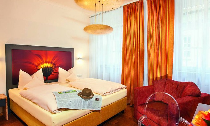 City Centre Regensburg Resort | Cozy Private Room for 2 with Breakfast Included