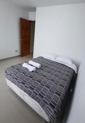 Callao House | PRIVATE ROOM 13 minutes from the Airport With kitchen and shared bathroom