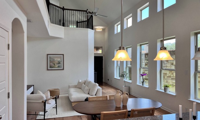 Austin House | Private Room + Bath in South Austin Townhouse – Quiet, Clean & Spacious