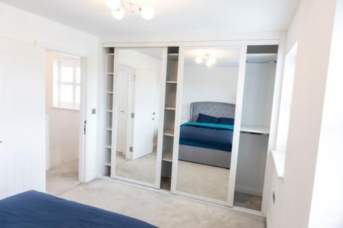 Langley Mill House | Cozy Private Room with Kitchen in a New Build