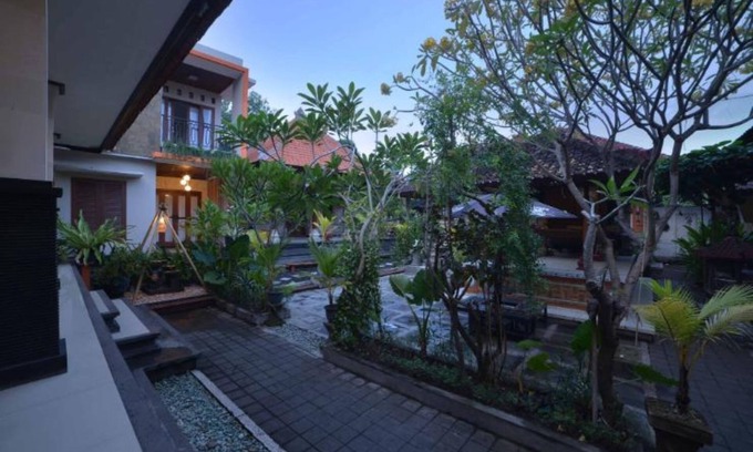Downtown Kuta House | Cozy Retreat in Balinese House Near Legian Beach