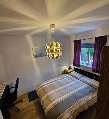 Dublin House | Inviting Private Room in Dublin with Kitchen & Family-Friendly Amenities