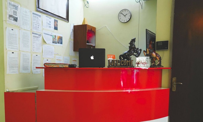 Lajpat Nagar House | Cozy Private Room in Lajpath Nagar II for Families