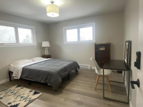 Moncton House | Scenic Lakeview Room at Westmount with Hot Tub & Kitchen
