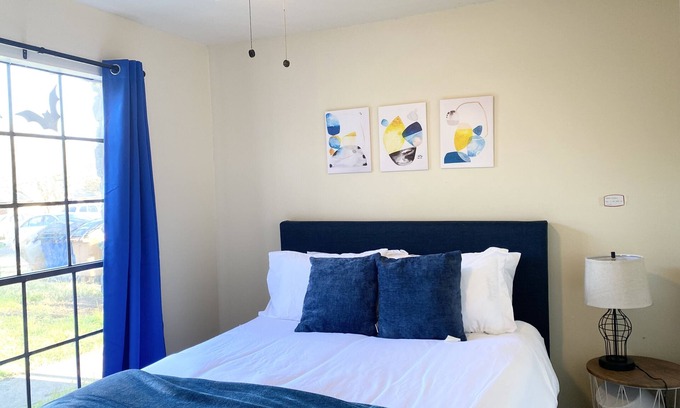 McNeil House | Comfortable Private Room Near Domain & St. David's Hospital