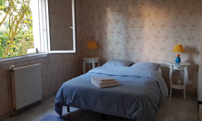 Saint-Herblain Bed & Breakfast | Cozy Room with Private Access Near Polyclinique & Zénith