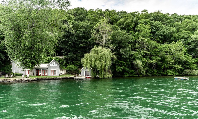 Town of Jerusalem Cottage | Quirky O'Cottage: Serene Lakefront Retreat with Pool