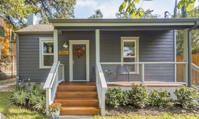 Westfield House | Idyllic Retreat: Your Perfect Austin Getaway Awaits