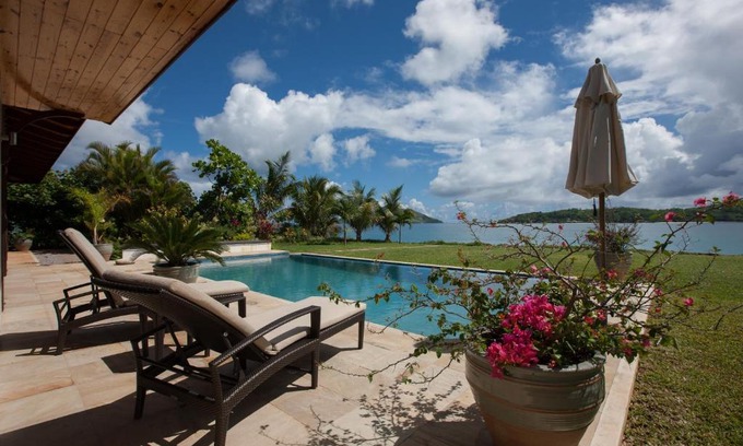 Eden Island Villa | Elegant Private Sea View Villa on Eden Island - 5 Star Stay