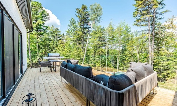 West End Ski Chalet | Indulge at Le Montagnard: Private Pool and Spa Retreat