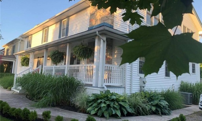 Historic Old Town House | Elegant Home in Niagara-on-the-Lake's Historic District