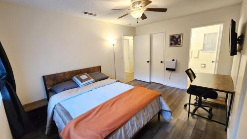 East Hemet House | Pet-Friendly Retreat with High-Speed Internet & Backyard