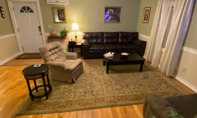 Waverly Apartment | Inviting 2-Bedroom Retreat with Breakfast & Family Amenities