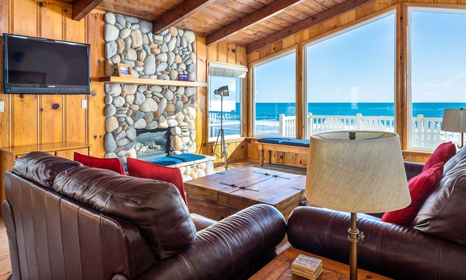 Cayucos House | Beach Access and Walkable Town on Pacific Ave Getaway