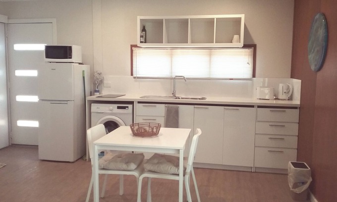 Green Head Apartment | Private Studio Getaway with Ocean View and Pool Access