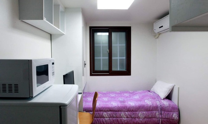 Yeongdeungpo-gu Apartment | Cozy Private Studio Apartment with Kitchen Access