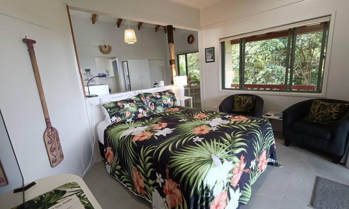 Muri Apartment | Serene Studio with Lagoon Views at Kukupa
