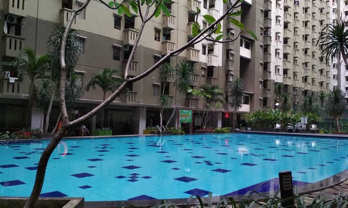 Bandung Apartment | Stylish 2BR Gateway Apartment with Pool & Family Amenities
