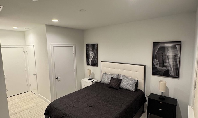 East Downtown Houston Apartment | Private Suite Downtown Houston - Great Host