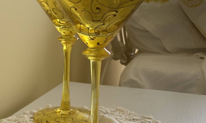 Southern Coast Bed & Breakfast | Inviting Private Suite on Entire 3rd Floor – Rated 10/10