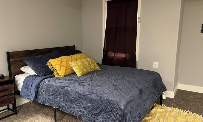 Lee's Summit House | Private Suite w/Private Access in lovely Lee's Summit with WiFi, fitness room