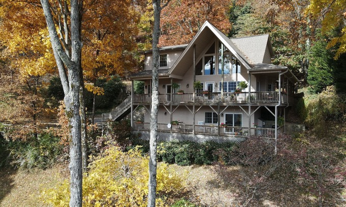 Maggie Valley Apartment | Private Suite with Mountain Views & Pet-Friendly Amenities