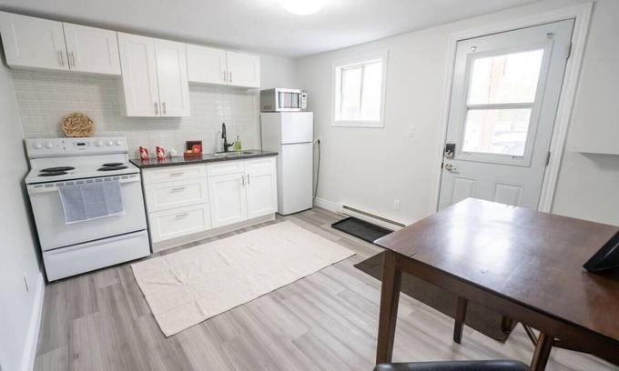 Sudbury Apartment | Cozy Private Suite with Full Kitchen and Pet-Friendly Perks