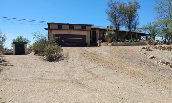 Wickenburg Apartment | Cozy Suite with Scenic Views and Top-notch Amenities