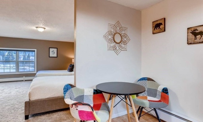 Breckenridge Apartment | Guest Rated: Private Suite with Kitchenette & Lake Views