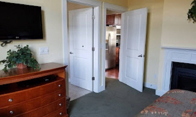 McGaheysville House | Relaxing Condo with Jacuzzi, Golf & Water Park Fun