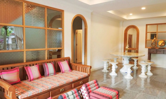 Ayutthaya House | Tranquil Garden View House Near Iconic Temple & Spa