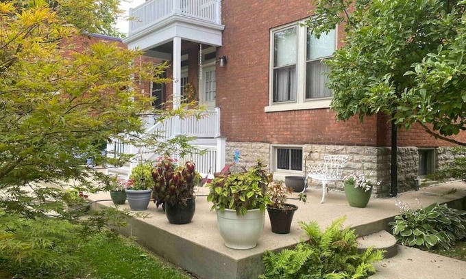 Covington Apartment | Top Floor Retreat in Historic Home - Rated 9.8/10