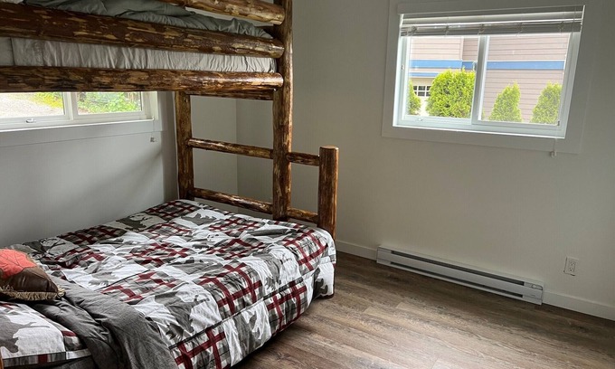 Mission House | Tranquil Lakeside Retreat with Family-Friendly Amenities