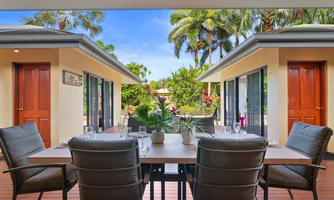 Trinity Beach House | Private Tropical Retreat with Pool – Walk to Trinity Beach