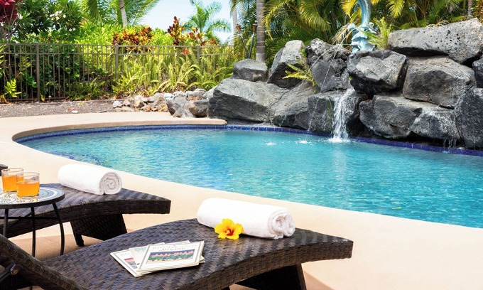 Kailua-Kona House | Experience Kona: Pool, Hot Tub & Steps to the Ocean