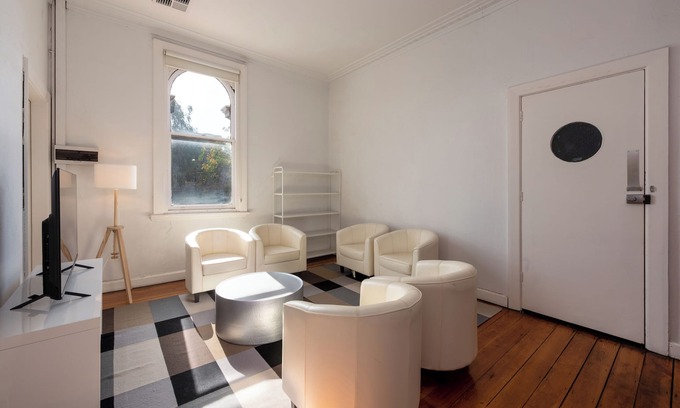 Carlton North Apartment | Cozy Private Unit in Historic Fitzroy North Building
