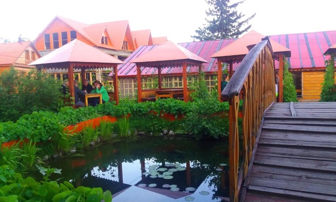 Arshan Hotel | Cozy Usadba Maryina Roscha: Pet Friendly Getaway with Breakfast