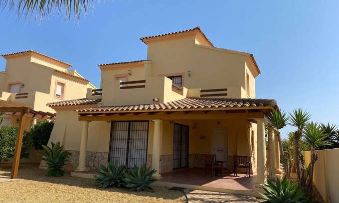 Cunas Villa | Cozy Villa with Private Pool & Oceanfront Balconies