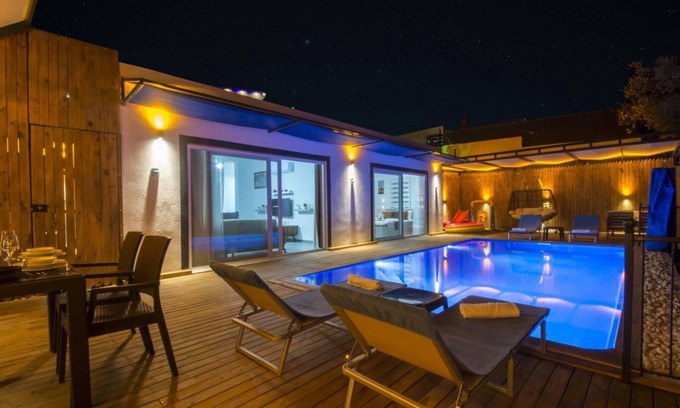 Uzumlu Villa | Private Villa for Four with Pool & Ocean View in İslamlar