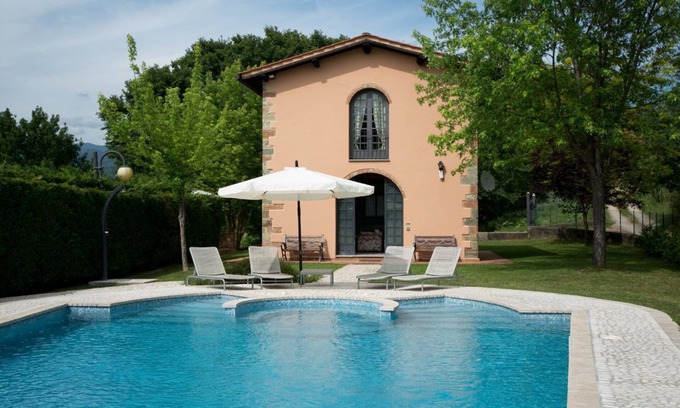 Terranuova Bracciolini Villa | Elegant Villa Retreat with Pool, A/C & Tennis Court