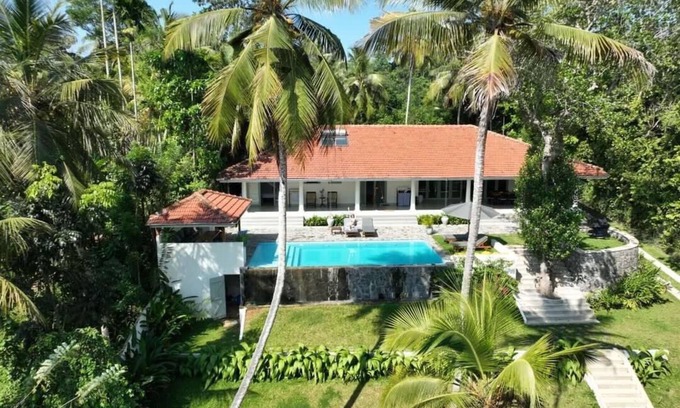 Unawatuna Villa | Cozy Villa with Ocean Views and Private Pool for Families
