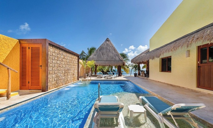 Isla Mujeres Villa | Beachfront Private Villa with Pool & Ocean View in Sac Bajo