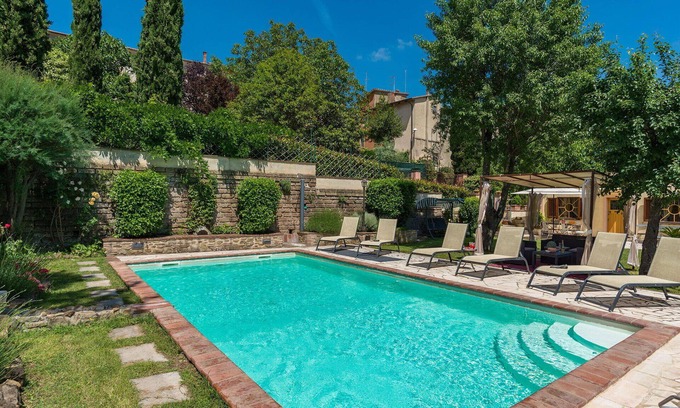 Pieve al Bagnoro Villa | Private Villa with WIFI, A/C, private pool, TV, veranda, pets allowed, parking, close to Arezzo