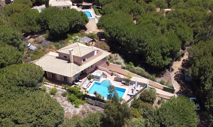 Isla Cristina Villa | Private Villa with Pool & Hot Tub near Isla Cristina