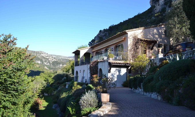 Saint-Jeannet Villa | Private Villa with Breathtaking Mediterranean Sea Views