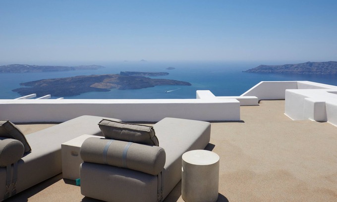 Imerovigli Villa | Ideal 3-Bedroom Villa with Private Pool & Ocean View