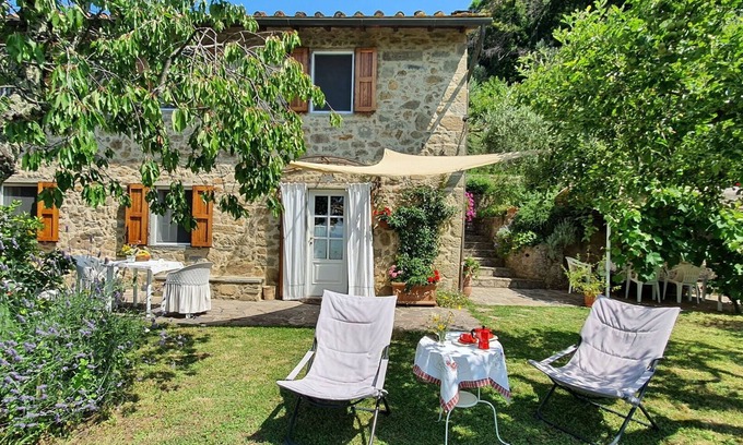 Petrognano Villa | Pet-Friendly Villa with Hot Tub & Panoramic Views near Lucca