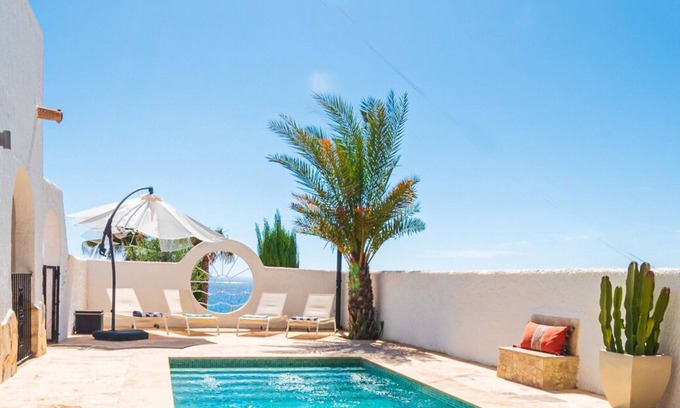 Ventanicas-El Cantal Villa | Private Villa with Ocean View, Heated Pool & Beach Access
